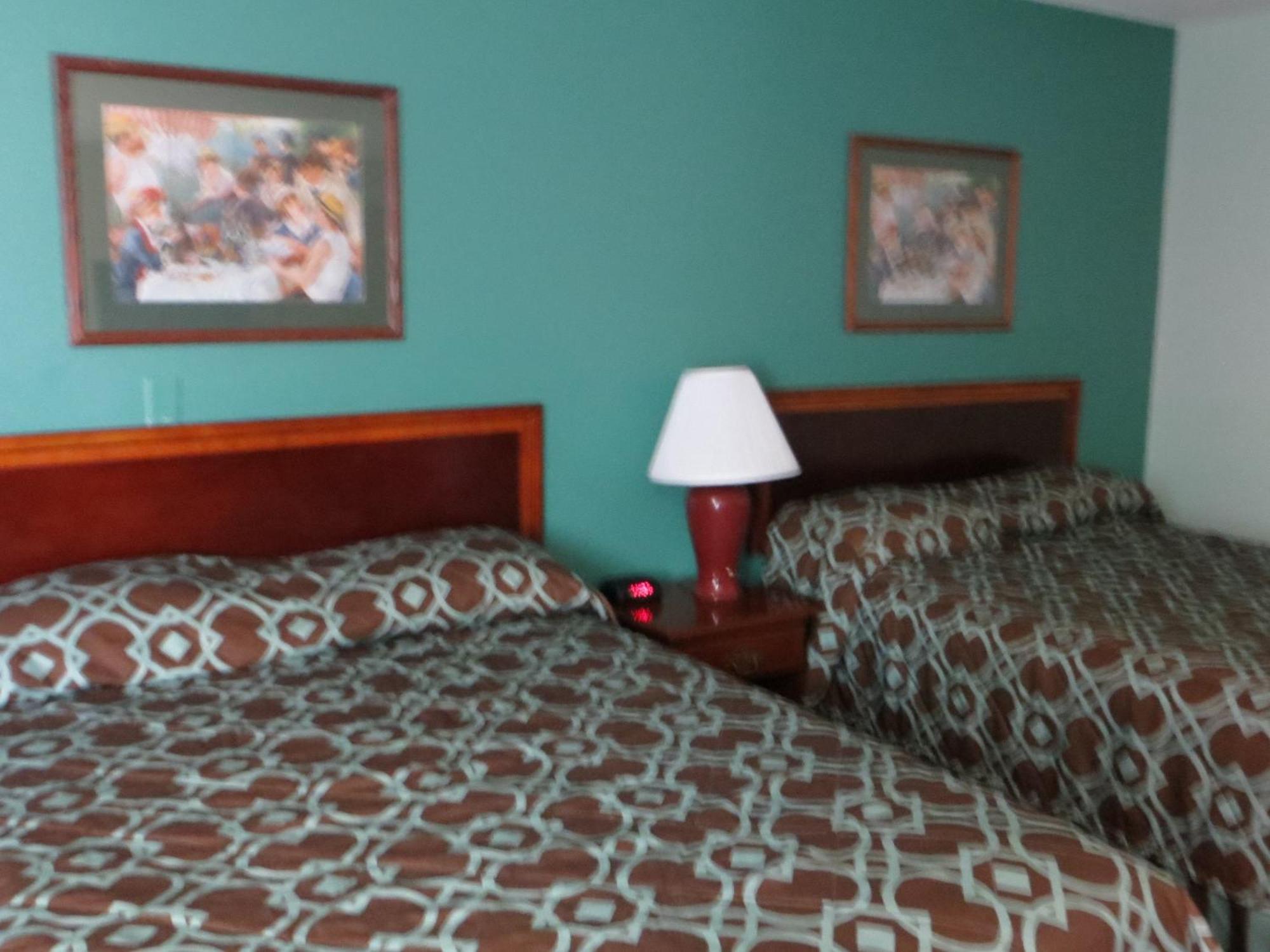 Hotel Super 8 By Wyndham Hudson Habitación foto